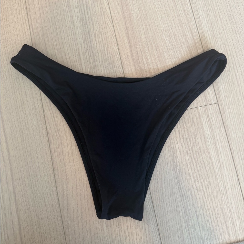 Monday Swimwear Byron Black Bikini Bottom m